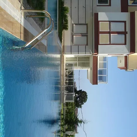 Villa Side Villa *